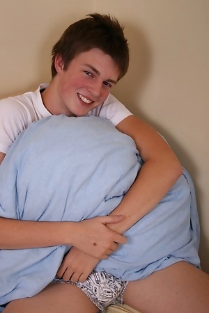 Smiling UK Twink Boy John D next door