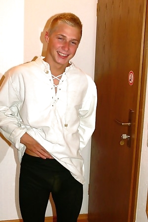 Horny TeenBoys gay Maximilian and Frank fun in hotel room